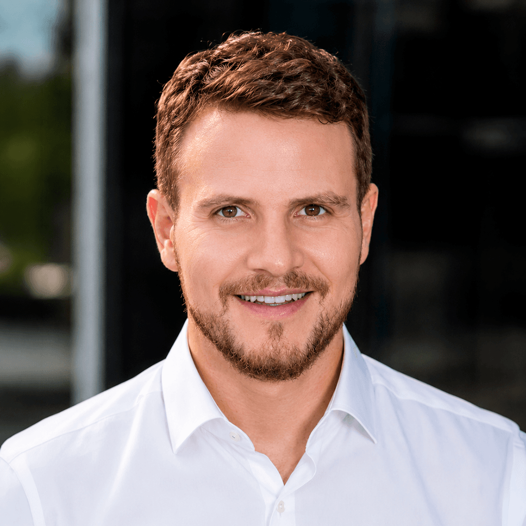 Dr. Lucas Gennaro