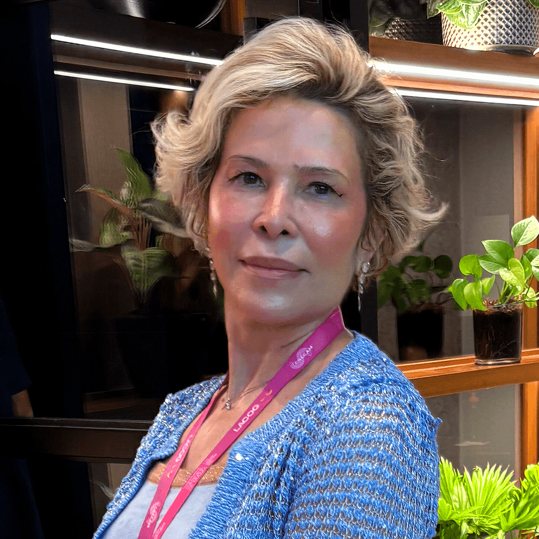 Dra. Paula Régia Machado Soares